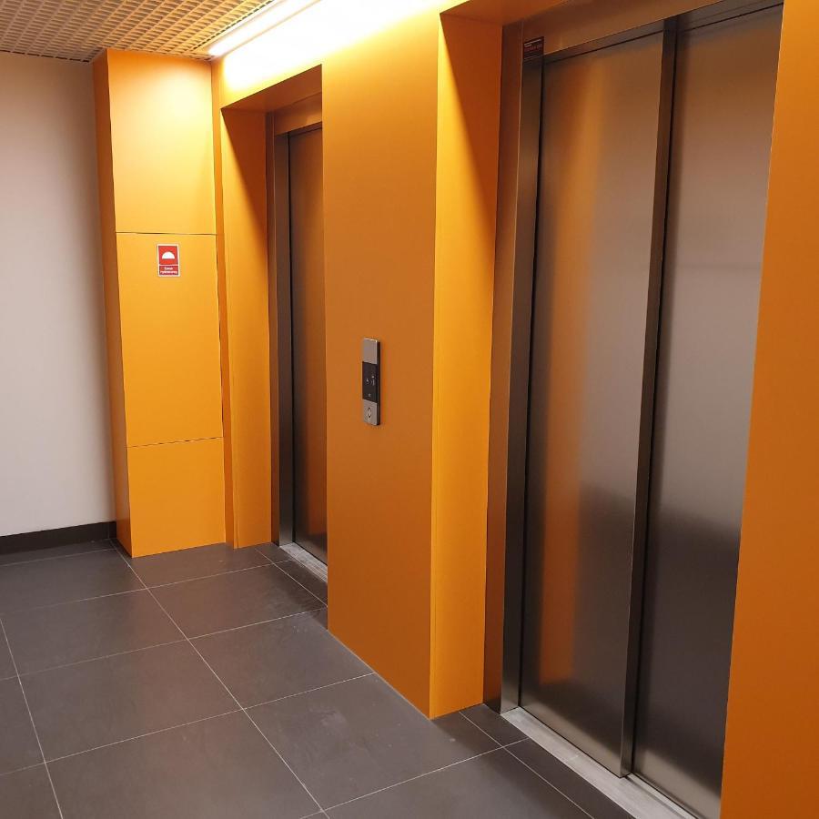 Q Apart Gold-Trzy Pokoje, Manufaktura, Klimatyzacja I Garaz Gratis, Tv Max, Fv, Gwarancja Zadowolenia Łódź Exteriör bild