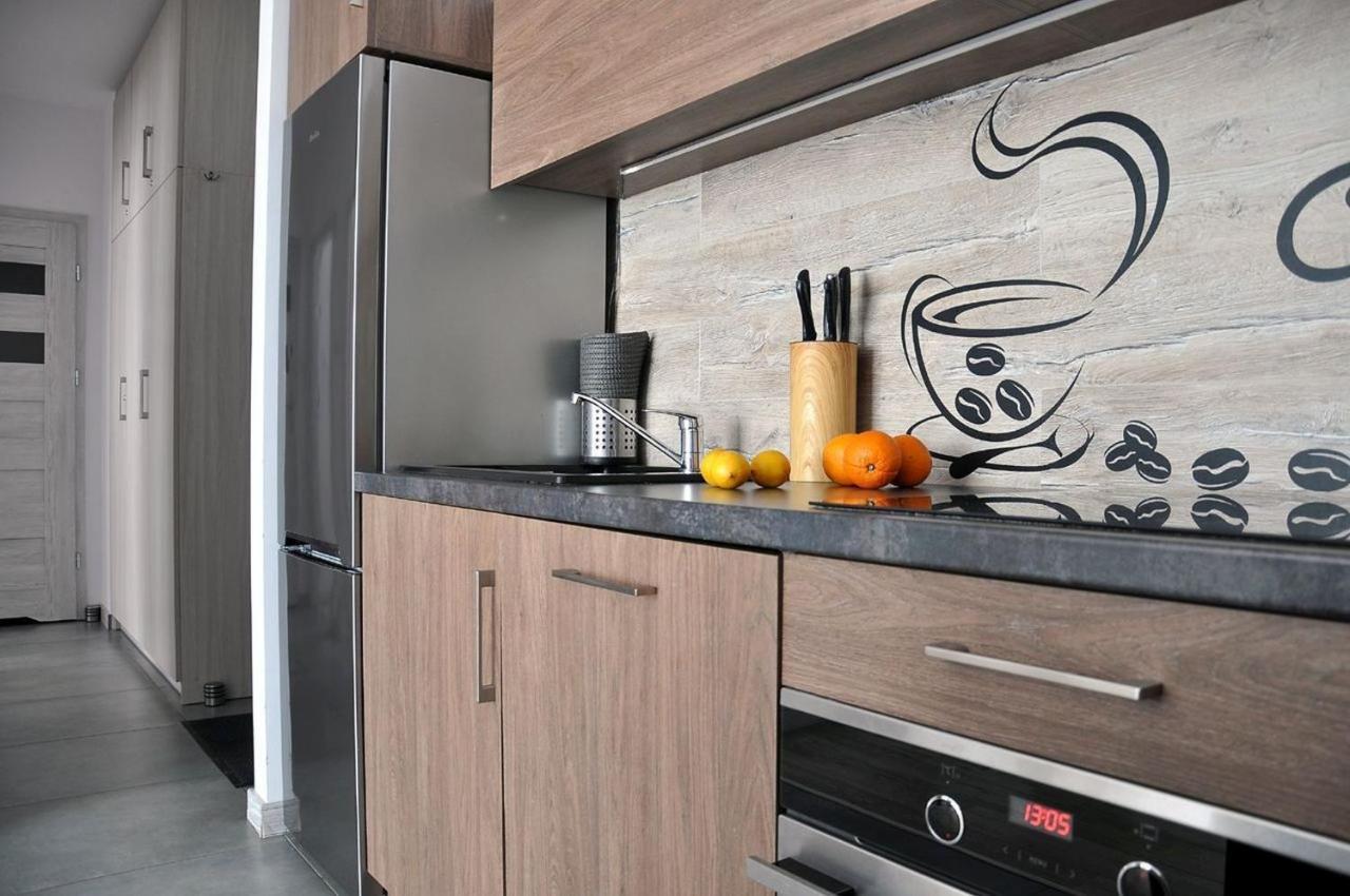 Q Apart Gold-Trzy Pokoje, Manufaktura, Klimatyzacja I Garaz Gratis, Tv Max, Fv, Gwarancja Zadowolenia Łódź Exteriör bild