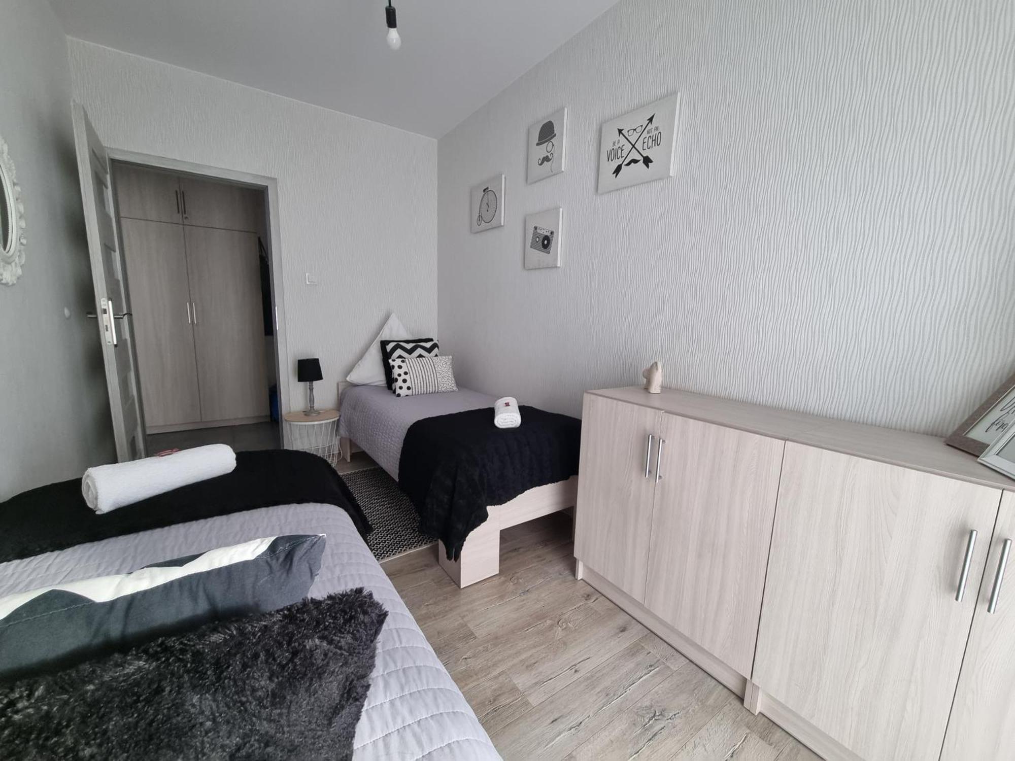 Q Apart Gold-Trzy Pokoje, Manufaktura, Klimatyzacja I Garaz Gratis, Tv Max, Fv, Gwarancja Zadowolenia Łódź Exteriör bild