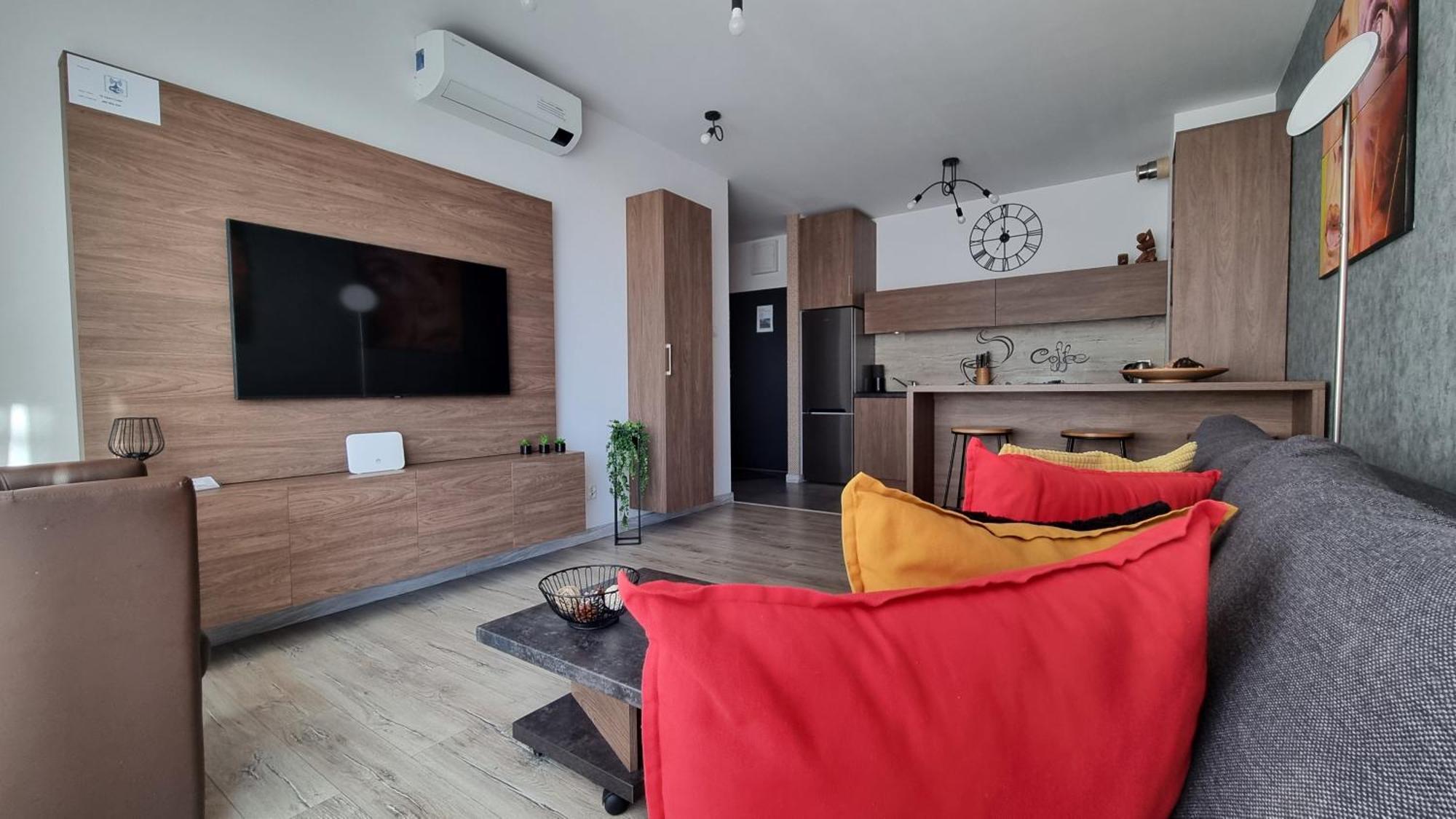 Q Apart Gold-Trzy Pokoje, Manufaktura, Klimatyzacja I Garaz Gratis, Tv Max, Fv, Gwarancja Zadowolenia Łódź Exteriör bild