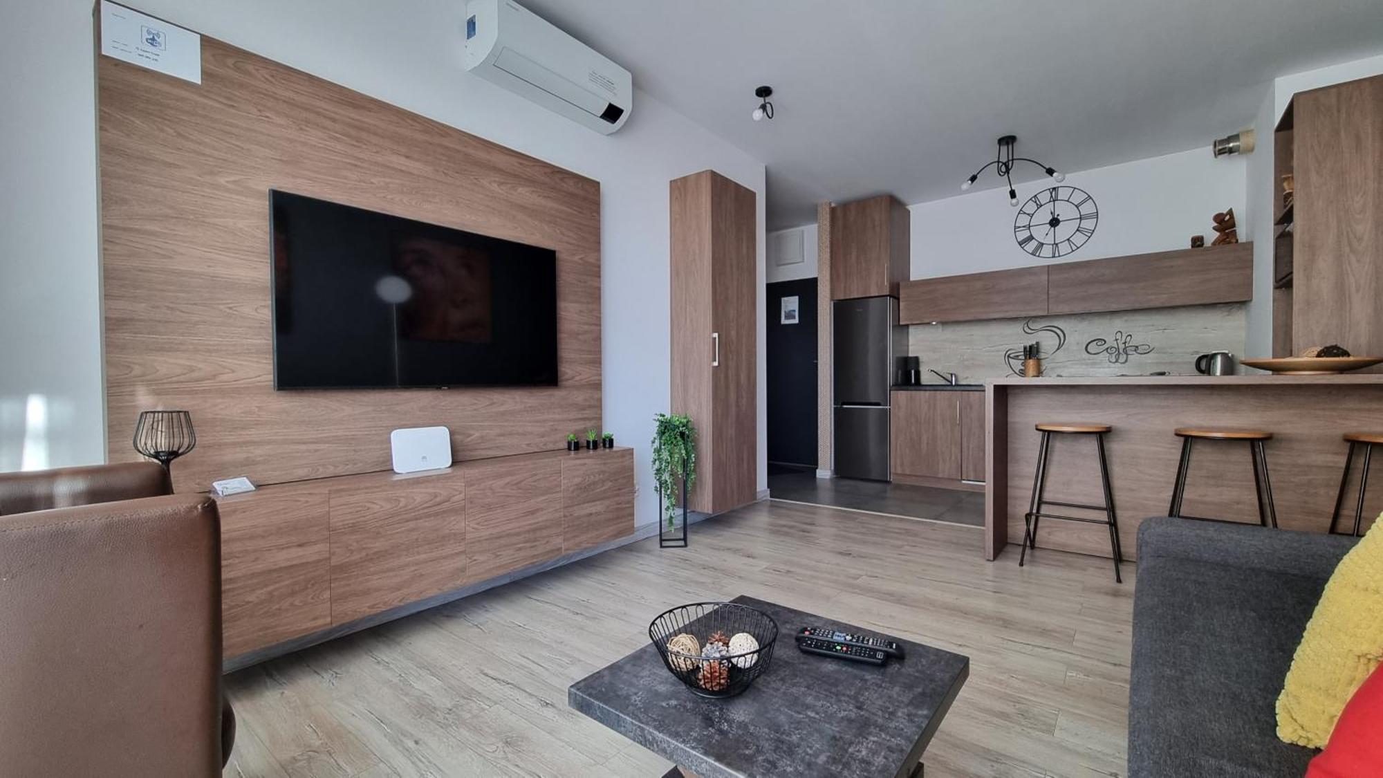 Q Apart Gold-Trzy Pokoje, Manufaktura, Klimatyzacja I Garaz Gratis, Tv Max, Fv, Gwarancja Zadowolenia Łódź Exteriör bild